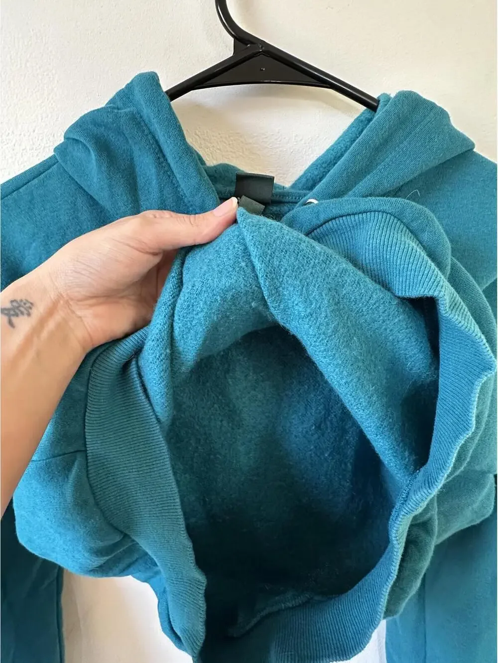Wild Fable Teal Cropped Pullover Hoodie Sweatshirt Size S - Picture 4 of 6